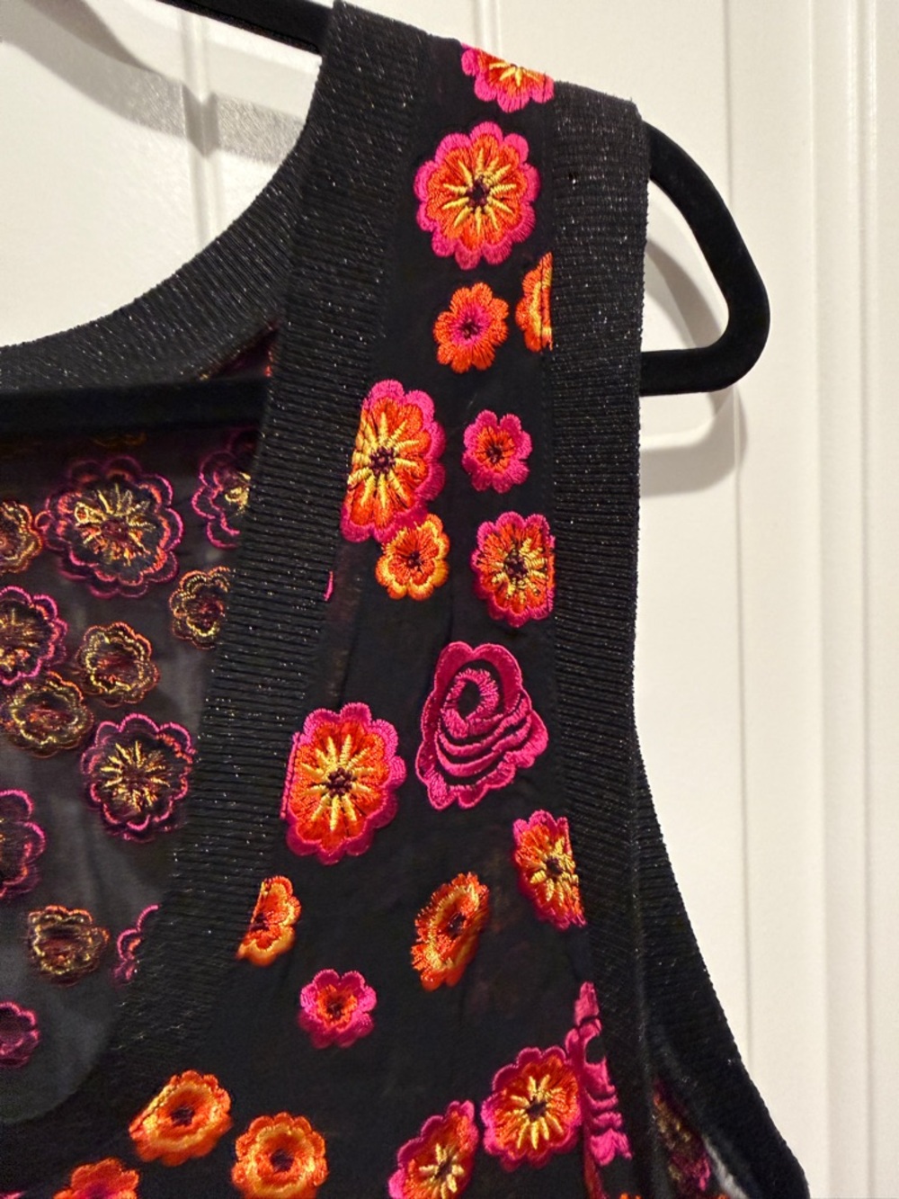Lewit Floral Embroidered Peplum Top - Picture 9 of 10